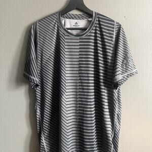 Adidas FreeLift T-Shirt | Performance Training Tee | Size Medium | Grey Graphic